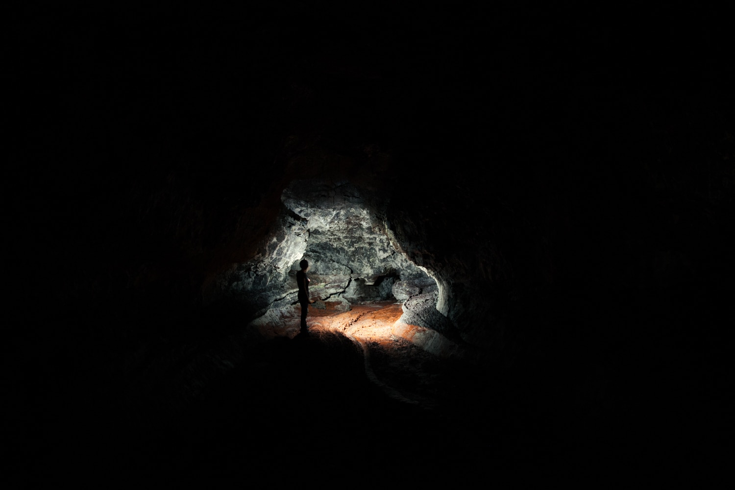 Visiter des tunnels de lave à l'ile de la Réunion